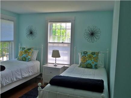 Mid-island, Naushop Nantucket vacation rental - Third bedroom with 2 twin beds