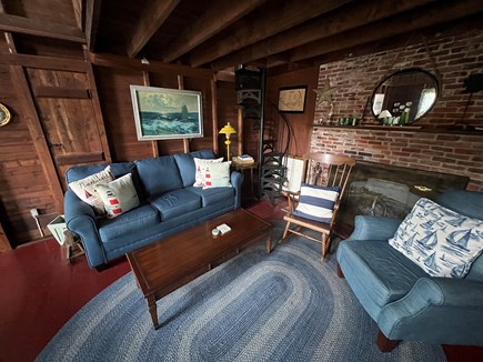 Dionis, Cliff Beach Nantucket vacation rental - Reading room and spiral staircase to a loft.