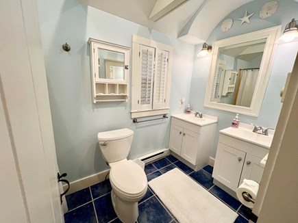 Monomoy Nantucket vacation rental - Full master bathroom