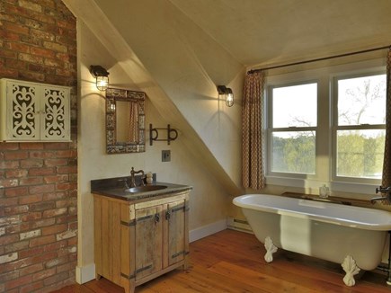 Nantucket town Nantucket vacation rental - Cottage Master Bath
