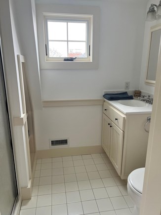 Nantucket town Nantucket vacation rental - Upstairs master bathroom