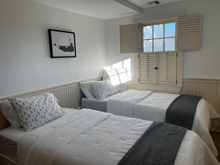 Nantucket town Nantucket vacation rental - Main floor guest room 2 twin beds with Parachute home bedding