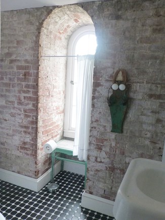Siasconset, Nantucket Nantucket vacation rental - King suite bathroom w/ tub