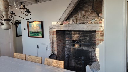 Nantucket town, Core Historic District Nantucket vacation rental - Working fireplace dining room