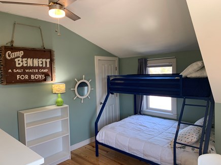Mid-island Nantucket vacation rental - 2nd floor bedroom with Twin over Full Bunk Bed
