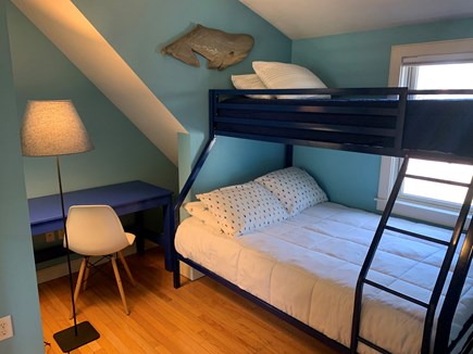 Mid-island Nantucket vacation rental - Additional 2nd floor bedroom, Twin over Full Bunk Bed