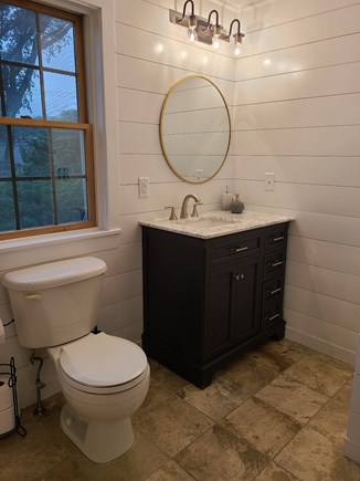 Nantucket town Nantucket vacation rental - 2nd floor full bath