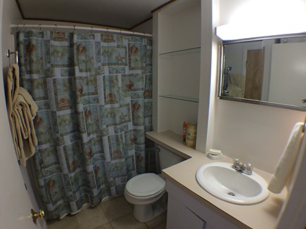 Madaket Nantucket vacation rental - Hall bathroom