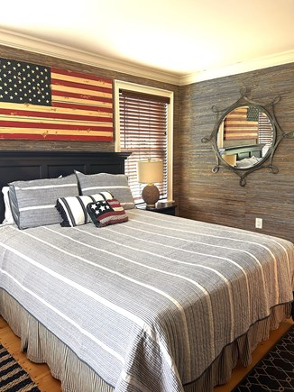 Mid-island, Nantucket Nantucket vacation rental - 2nd queen bedroom