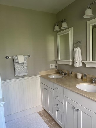 Mid-island, Naushop Nantucket vacation rental - Bright marble bathrooms throughout