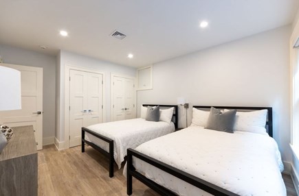 Nantucket town Nantucket vacation rental - Basement Full/Full Bedroom.