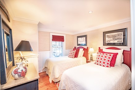 Nantucket town Nantucket vacation rental - Lower-level Twin/Twin bedroom.