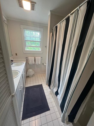 Brant Point Nantucket vacation rental - Shared Full bath downstairs with tub shower