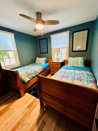 Surfside Nantucket vacation rental - First Floor Bedroom with Twin Beds