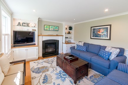 Mid-island, Naushop Nantucket vacation rental - Living Room