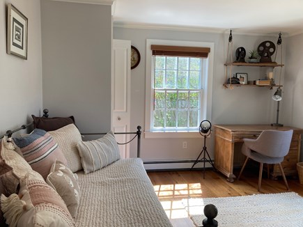 Mid-island, Naushop Nantucket vacation rental - First floor office with trundle (two twins)
