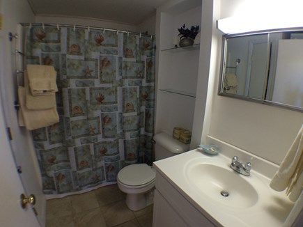 Madaket Nantucket vacation rental - Primary bathroom