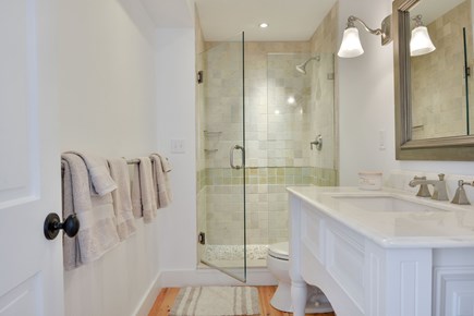 Mid-island Nantucket vacation rental - The third en suite full bathroom.