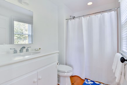 Mid-island Nantucket vacation rental - The first en suite full bathroom.