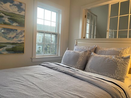 Mid-island Nantucket vacation rental - Upstairs bedroom
