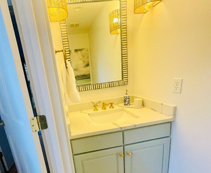 Mid-island Nantucket vacation rental - Downstairs half bath