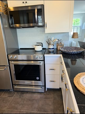 Nantucket town Nantucket vacation rental - New Kitchenaid Refrigerator & Oven