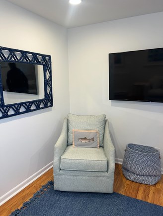 Nantucket town Nantucket vacation rental - Living Room Comfortable Swivel Chair, Flat Screen TV