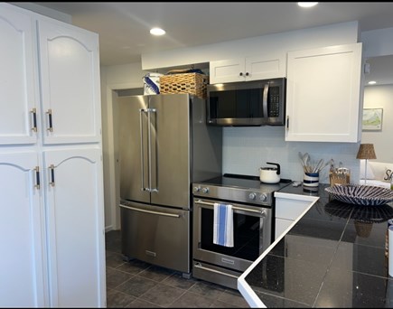 Nantucket town Nantucket vacation rental - Kitchen NEW refrigerator & Oven