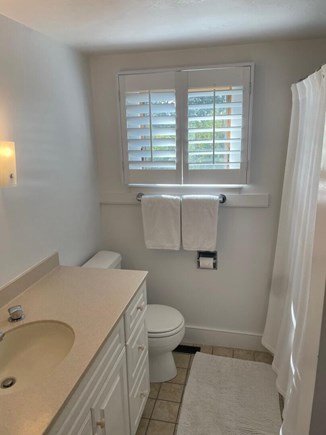 Dionis, Nantucket Nantucket vacation rental - Bath with tub/shower