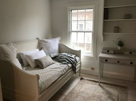 Nantucket town, Historic District Nantucket vacation rental - Library with day bed