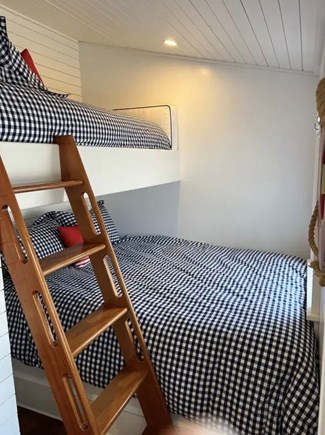 Nantucket town Nantucket vacation rental - Bunk with Double and Twin.