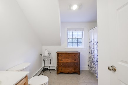 Cisco - Miacomet Nantucket vacation rental - Primary bathroom 2nd floor