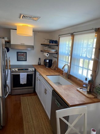 Mid-island Nantucket vacation rental - Cozy Kitchen