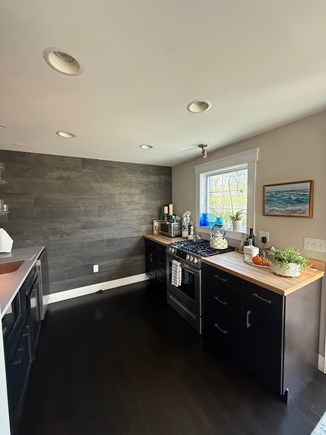 Mid-island Nantucket vacation rental - Bright and sunny kitchen