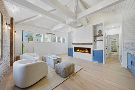 Nantucket town Nantucket vacation rental - Living area looking out towards hallway