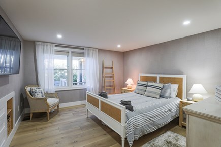 Nantucket town, Nantucket Nantucket vacation rental - Downstairs queen bedroom