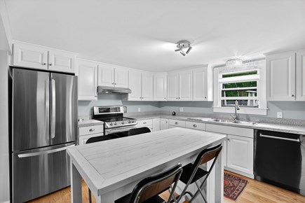 Mid-island Nantucket vacation rental - Kitchen