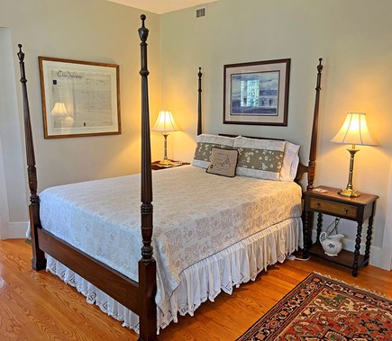 Nantucket town Nantucket vacation rental - Second queen master with ensuite bath and separate sitting room