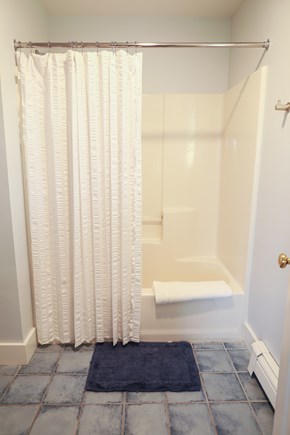 Tom Nevers - Madequecham Nantucket vacation rental - Downstairs bathroom with tub